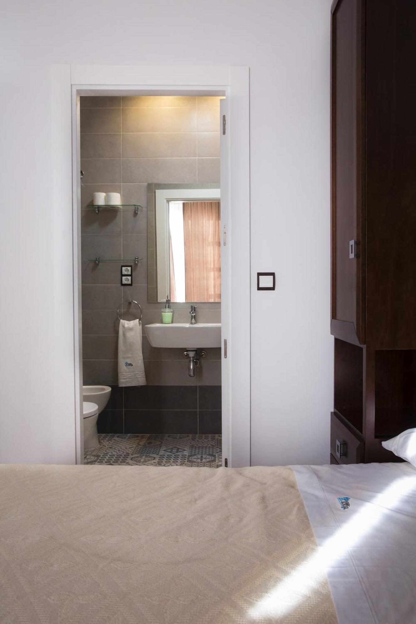 Apartamentos Casa De La Lonja غرناطة الغرفة الصورة