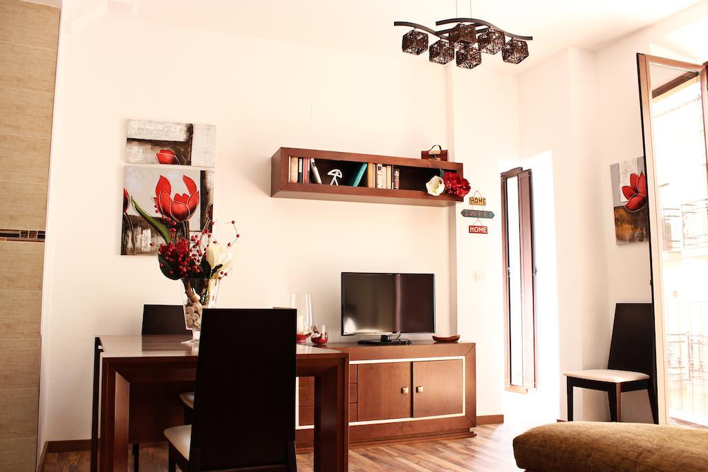 Apartamentos Casa De La Lonja غرناطة الغرفة الصورة
