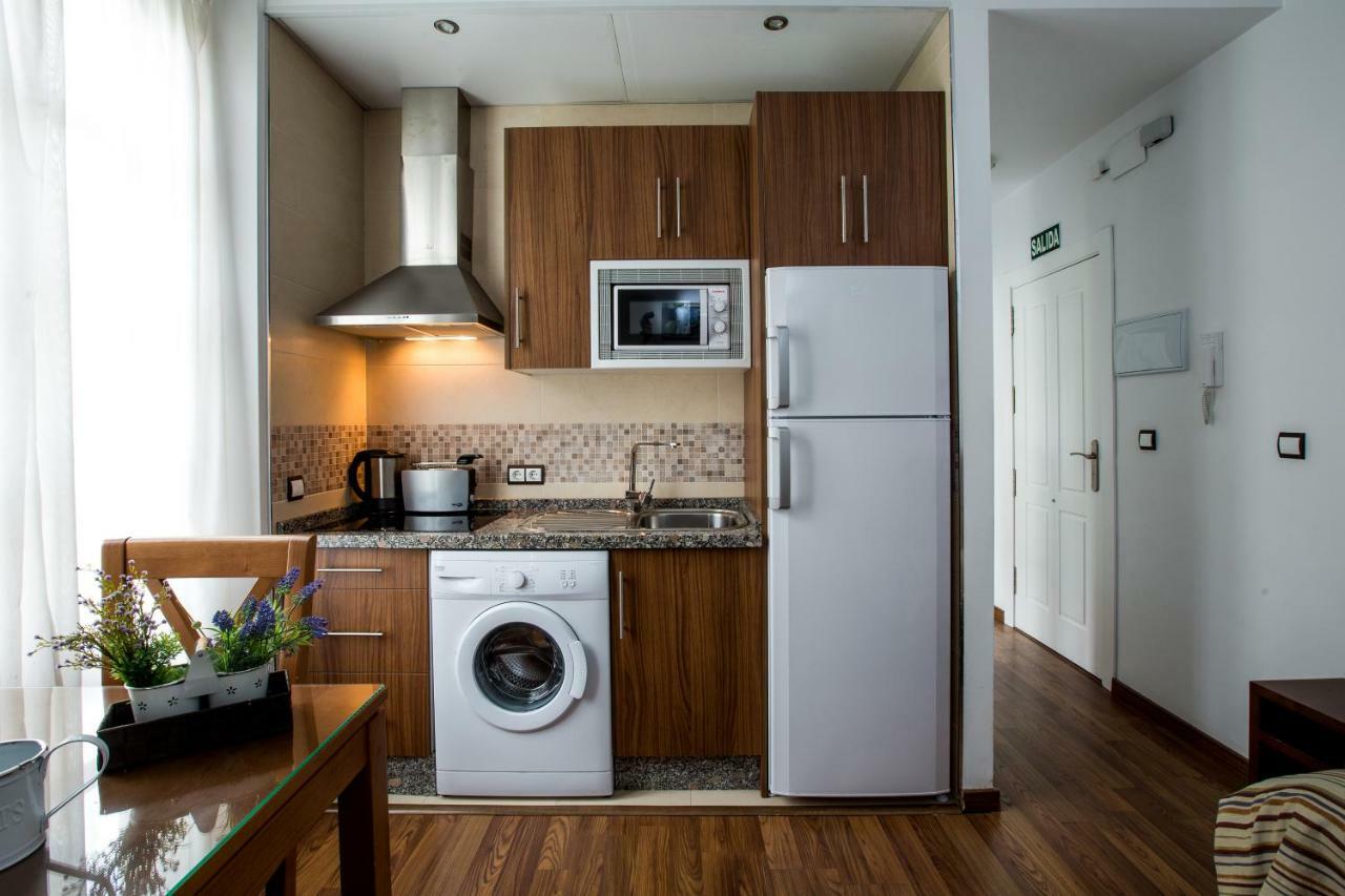 Apartamentos Casa De La Lonja غرناطة الغرفة الصورة